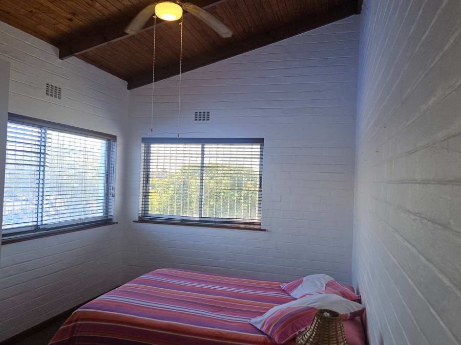 4 Bedroom Property for Sale in Pearly Beach Western Cape